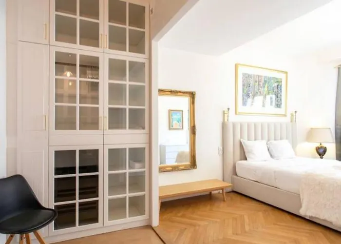 Le Grand Bourgeois A Nice