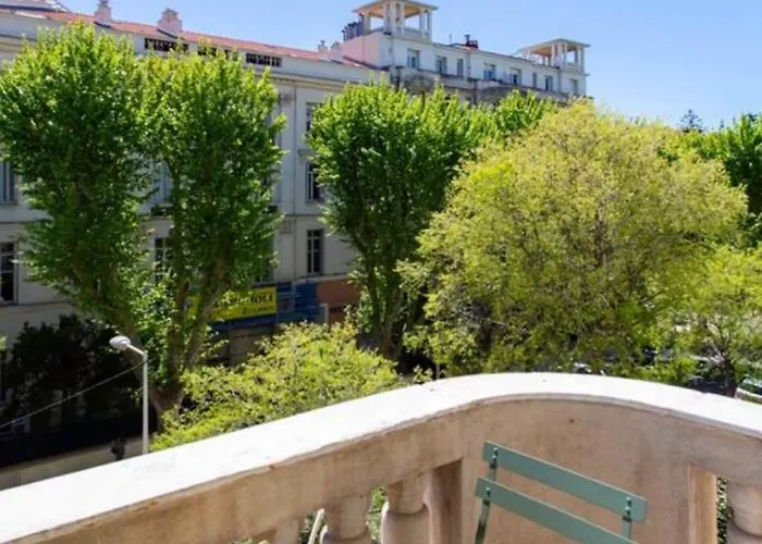 Le Grand Bourgeois A *